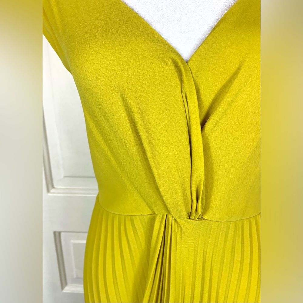 Vince Twist Front Pleated Midi Dress - Vneck - Sleeveless - Vback - Size 6 - Picture 5 of 12